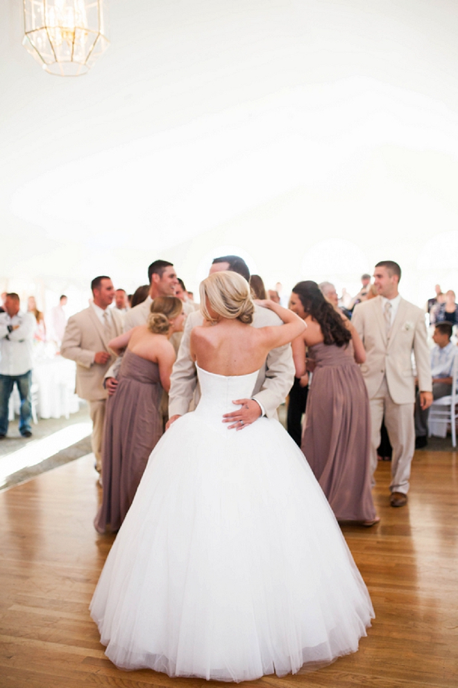 We're in love with this sweet couple and their darling first dance as Mr. and Mrs!