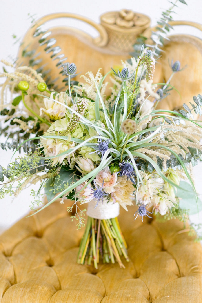 Holy bouquet! We're in LOVE with this amazing wedding bouquet!