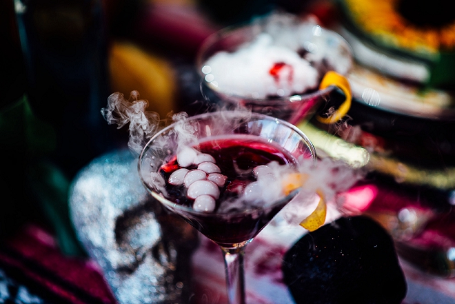 How fun are these smokey cocktails for the stunning Day of the Dead styled shoot?!