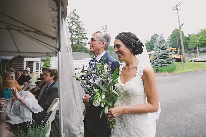 We're crushing on this dreamy rainy lakeside ceremony!