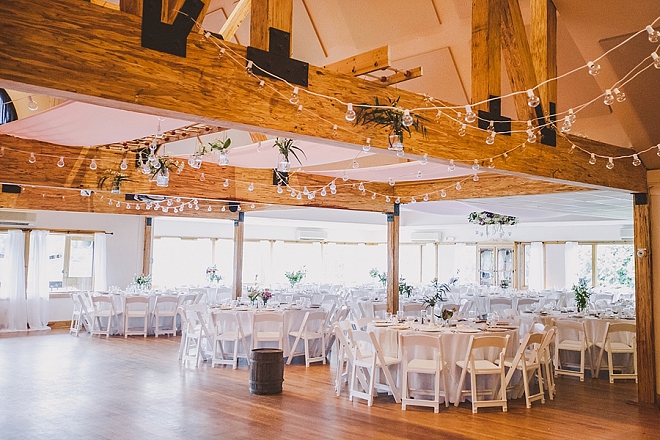 We love this stunning lakeside reception!