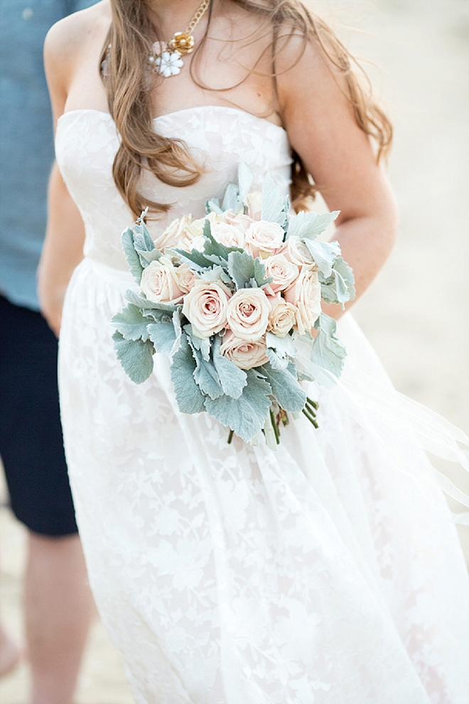 How stunning is this Bride's engagement session bouquet?! LOVE!