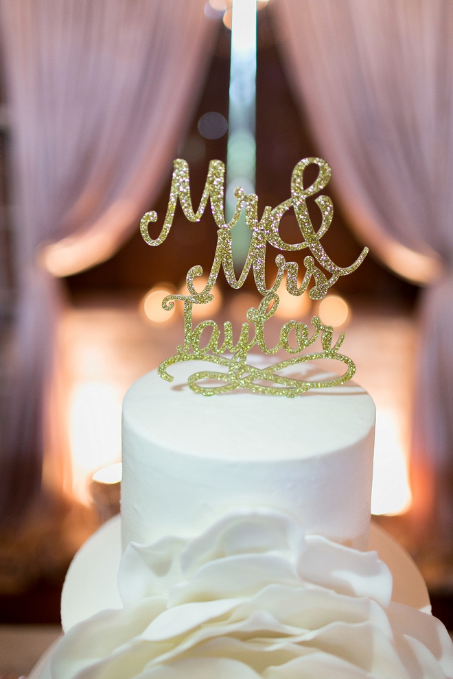 We love this gold glitter cake topper!
