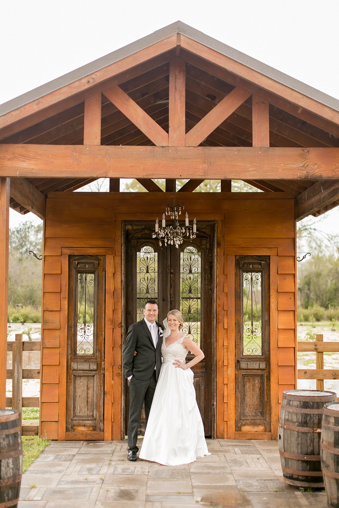 We're swooning over this rustic and romantic affair!