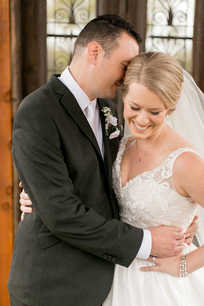 We're swooning over this rustic and romantic affair!