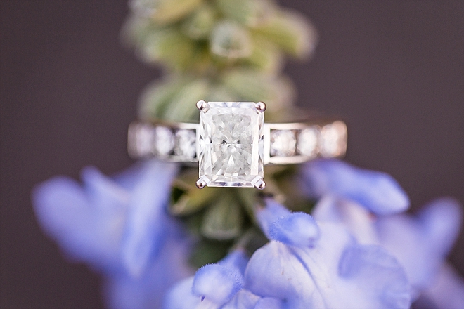 We love this stunning ring shot at this St. Louis engagement!