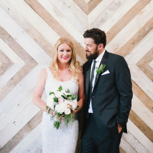 We're in LOVE with this stunning urban wedding!
