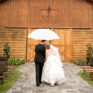 We love this darling barn wedding!