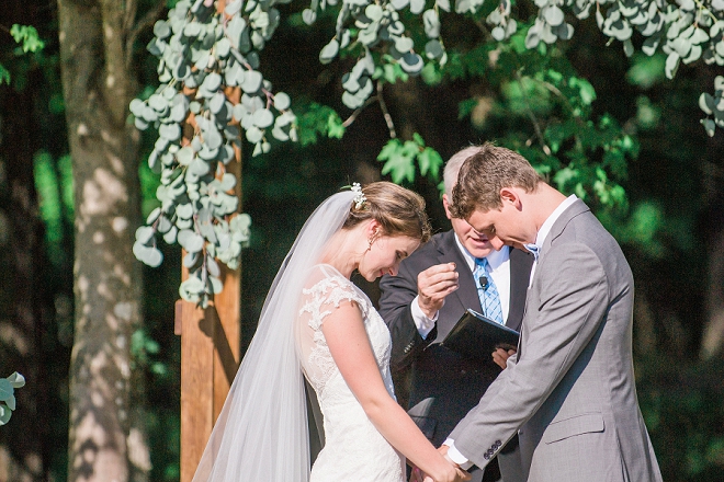 We're crushing on this couple's sweet outdoor ceremony!