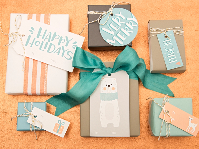 Download and print these darling holiday gift tags for free!