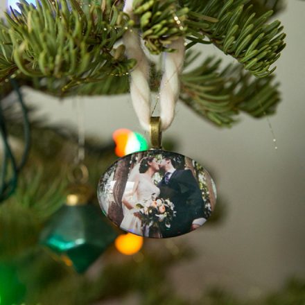 You HAVE To See These DIY Mini Wedding Photo Christmas Ornaments!