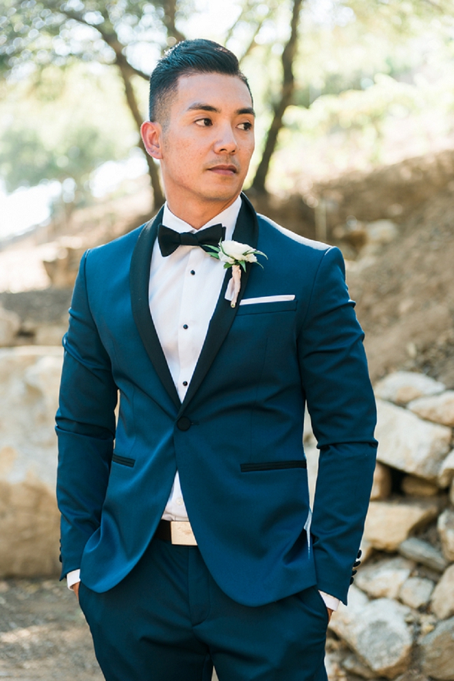 We love this Groom's classic and crisp wedding day style!