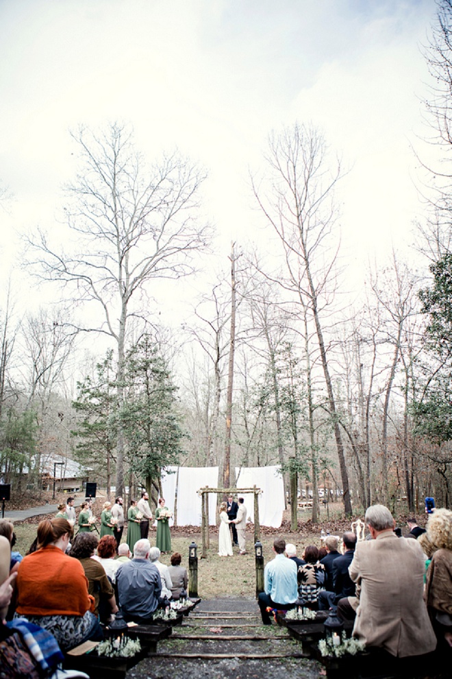 We love this forest wedding ceremony! 