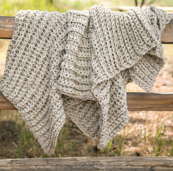 We're crushing on this super cozy and comfy blanket!