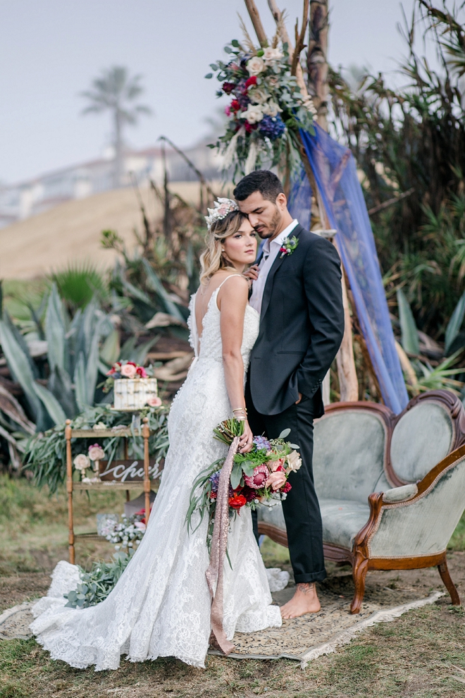 We are in LOVE with this stunning styled beach wedding!