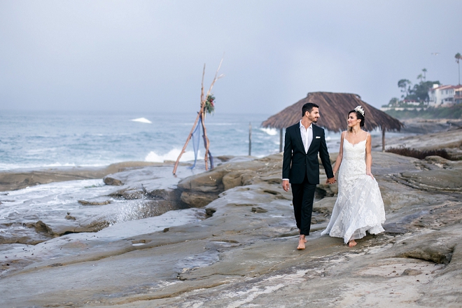 How gorgeous is this styled beach wedding for a ceremony!