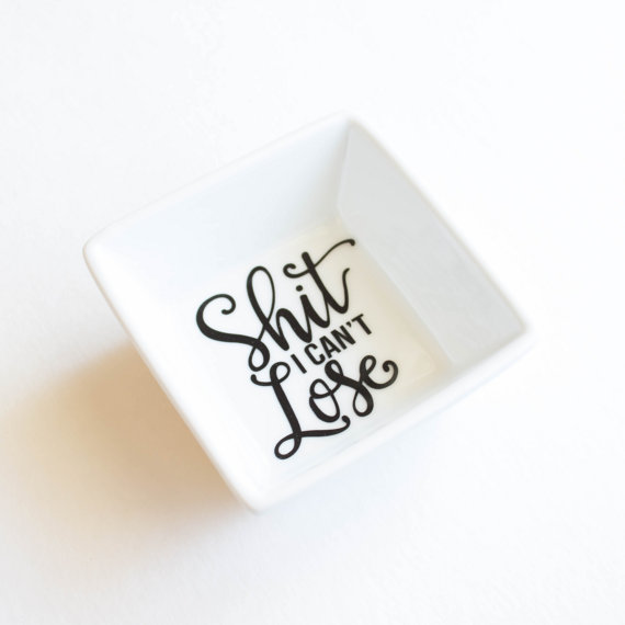 We're LOL'ing over this perfect engagement ring dish!
