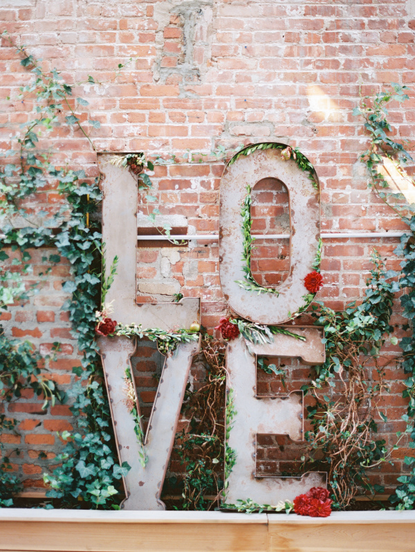Swooning over this stunning LOVE wedding signage!