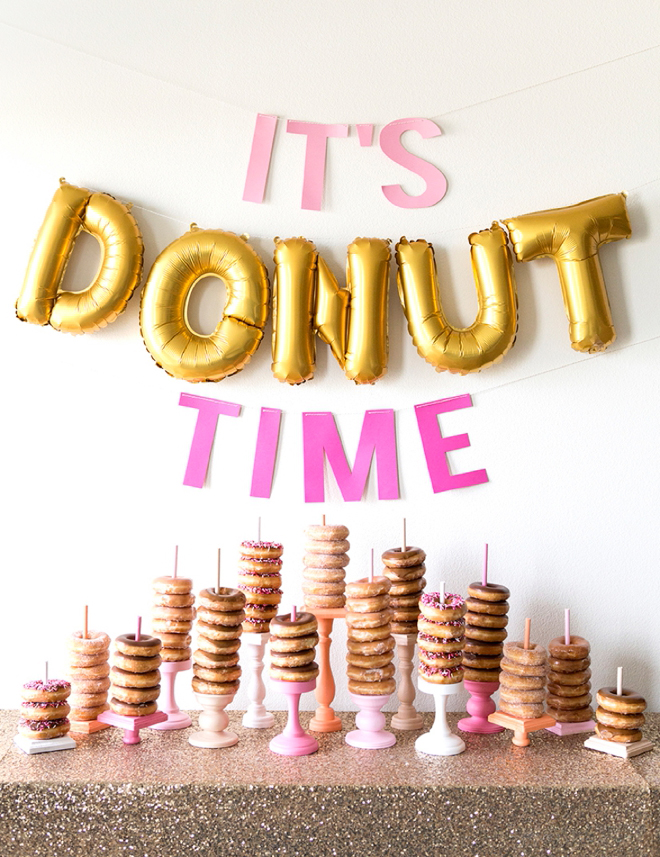 You have to see this DIY wedding donut bar!