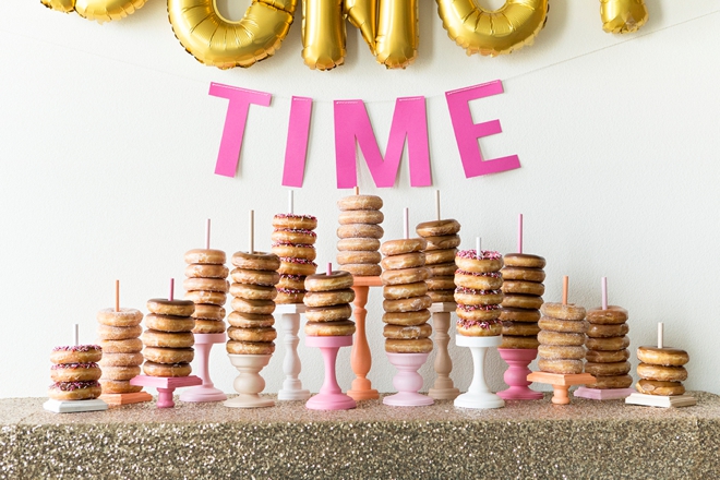 Now this is a donut bar that I could actually DIY, it's so cute!