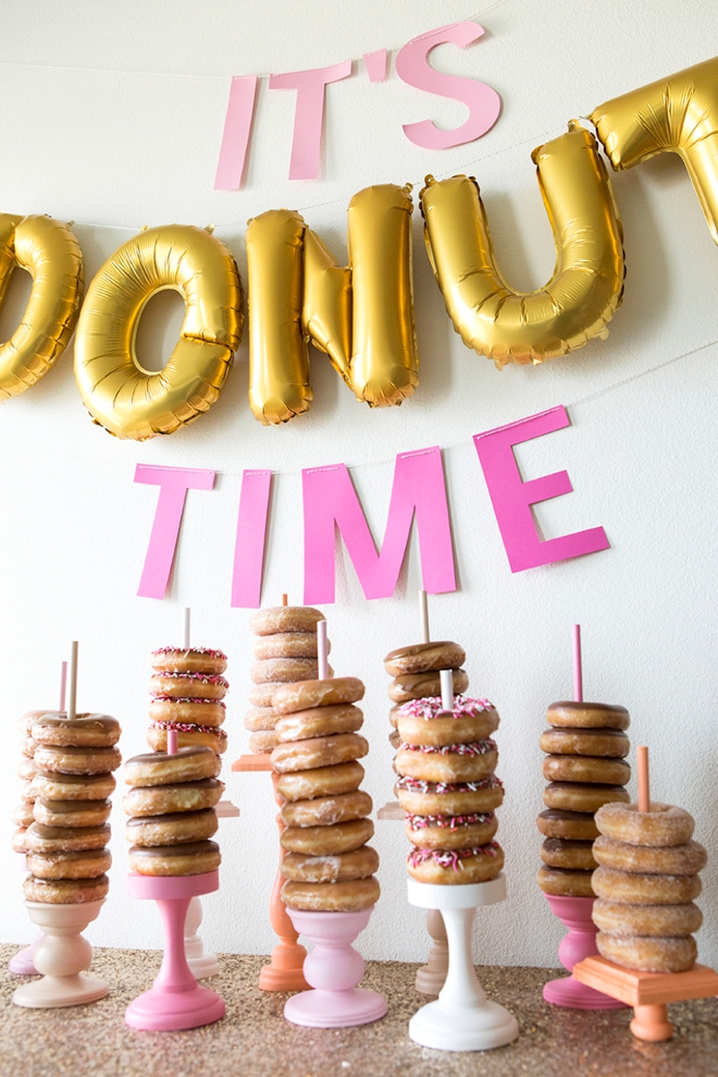 Now this is a donut bar that I could actually DIY, it's so cute!