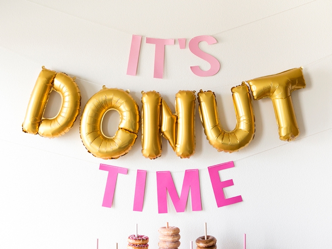 Now this is a donut bar that I could actually DIY, it's so cute!