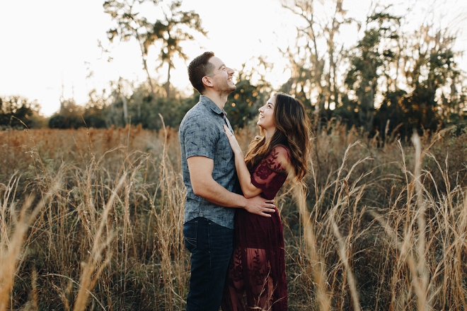 How stunning is our new Bridal Blogger's romantic engagement session?! We're in LOVE!