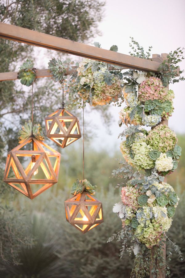 These geometric lights are so sweet! I'd like to hang them from all the trees for our backyard wedding.