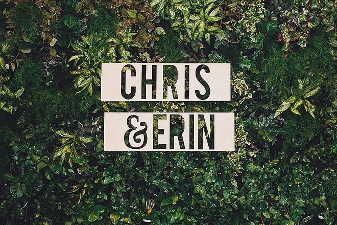 How amazing is this modern couple signage for this wedding?! LOVE!