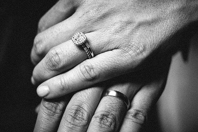 Loving this ring shot from this darling Mr. and Mrs!