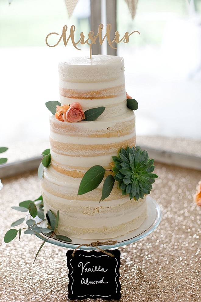 We love the styling + cake topper on this stunner of a cake!