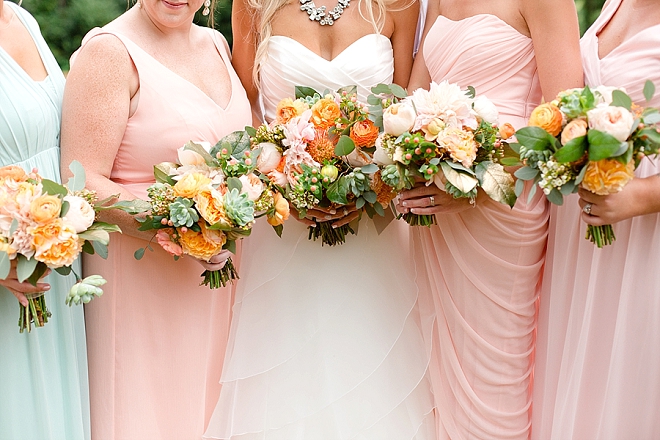 We love snaps of the Bride and her Bridesmaid's bouquets!
