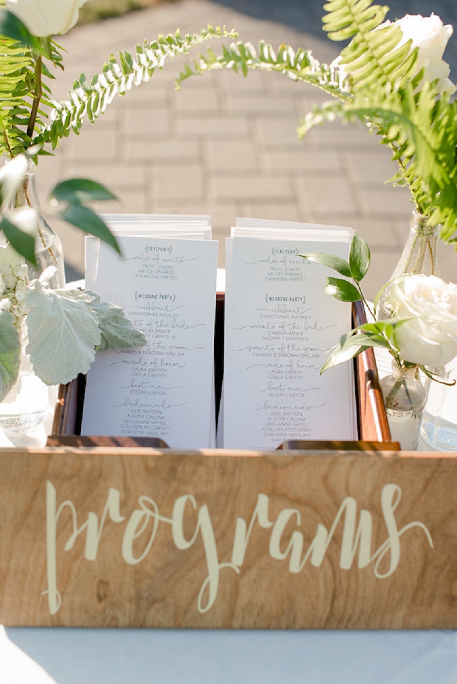 We are in love with this couple's wooden decor and ceremony programs box!