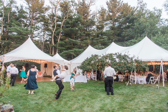 We're in LOVE with this couple's backyard Maine reception!