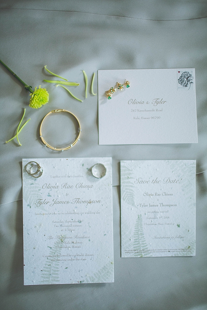 Check out this couple's green hemp paper wedding invites! So stunning!