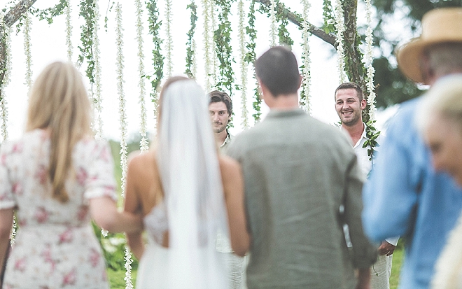 We're swooning over this stunning outdoor ceremony in Maui!