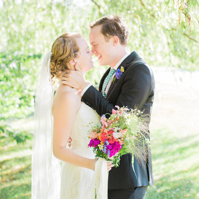 We're crushing on this super sweet couple and their gorgeous handmade day!