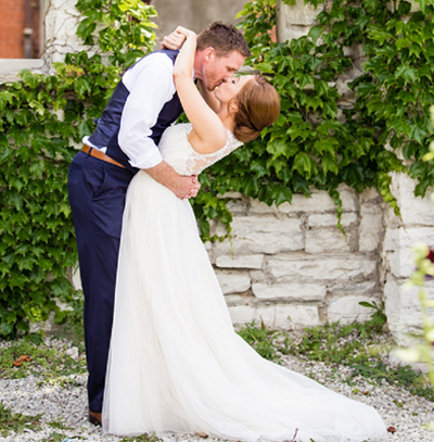 Crushing on this darling Mr. and Mrs. and their gorgeous breakfast wedding!