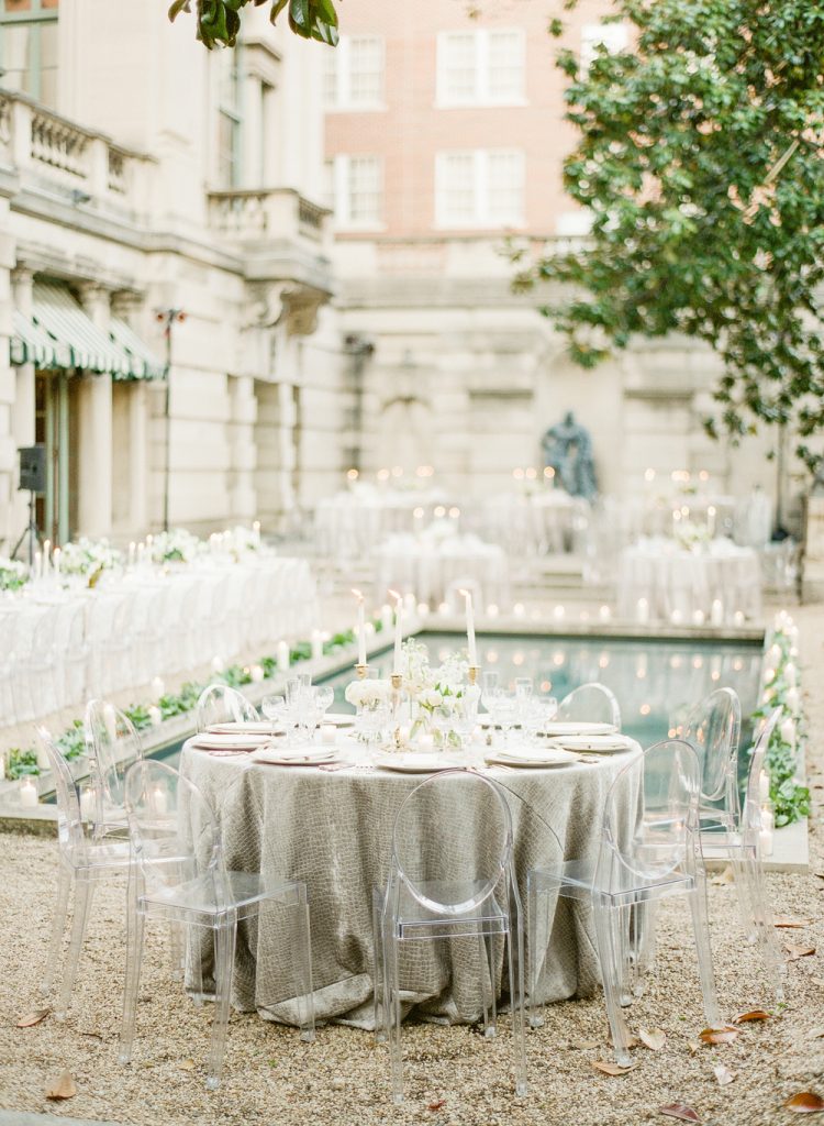 This luxury poolside wedding is all sorts of gorgeous. 