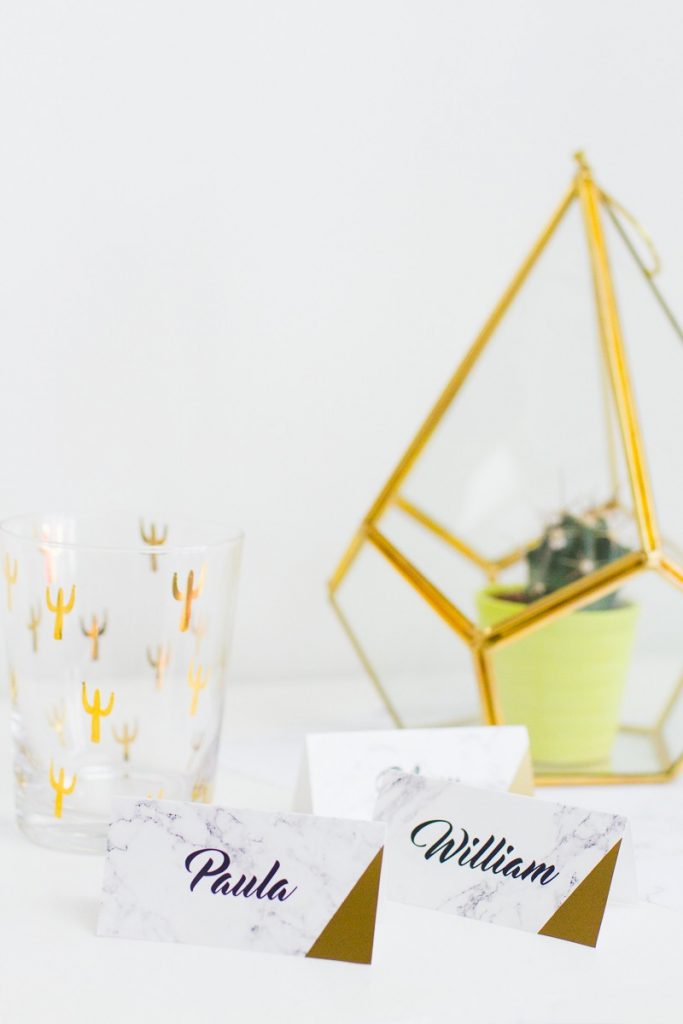 Free Printable Marble Name Cards! So cute. I would love to use this for my wedding - modern and chic.