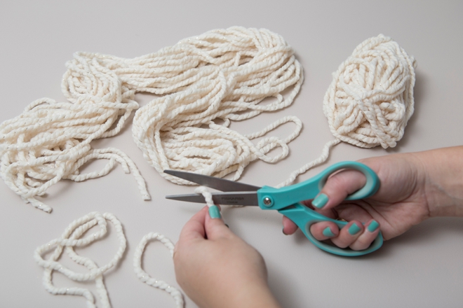 These yarn macramé reception chairs are SUPER easy to DIY, check them out!