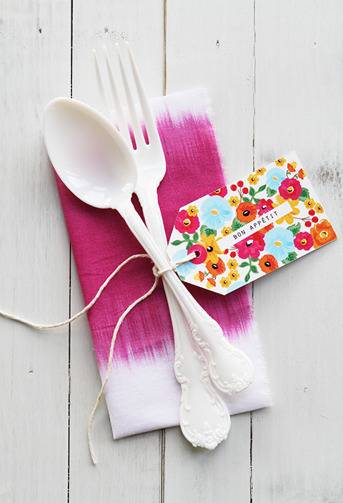 FREE printable cutlery tags! These would be great for a wedding on each table.