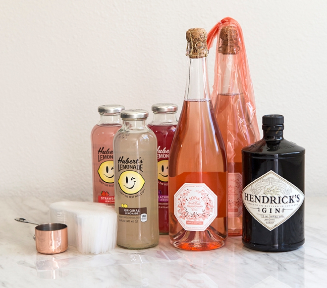 Make your own Rosé popsicles, perfect for summer!