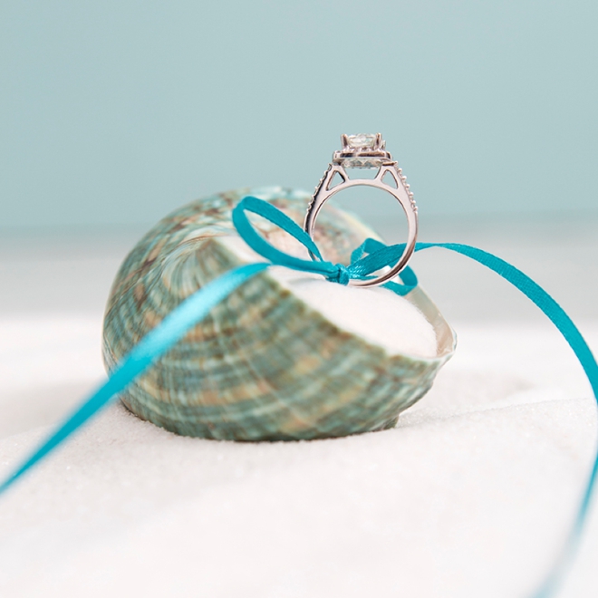 These little DIY felt seashell ring bearer pillows are perfect for your beach wedding!