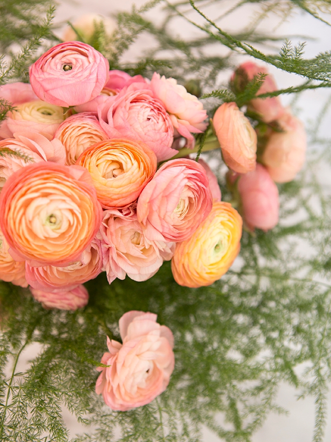 If you're using ranunculus in your wedding, you must read these tips!