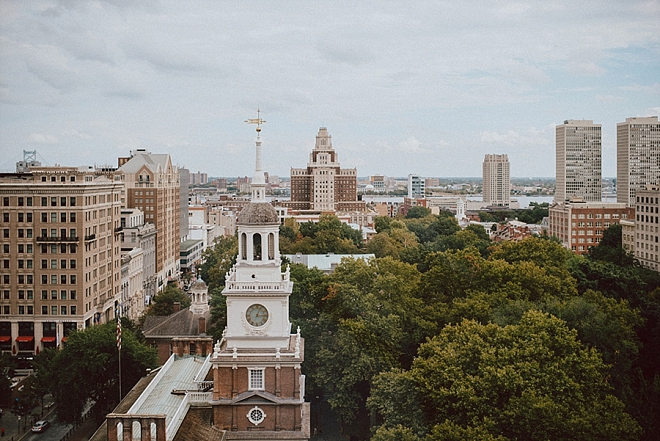 We're swooning over this gorgeous couple and their fun downtown Philadelphia shots!