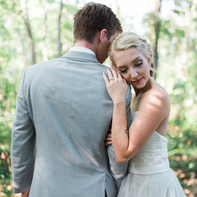 We are in LOVE with this dreamy styled shoot on the blog now!