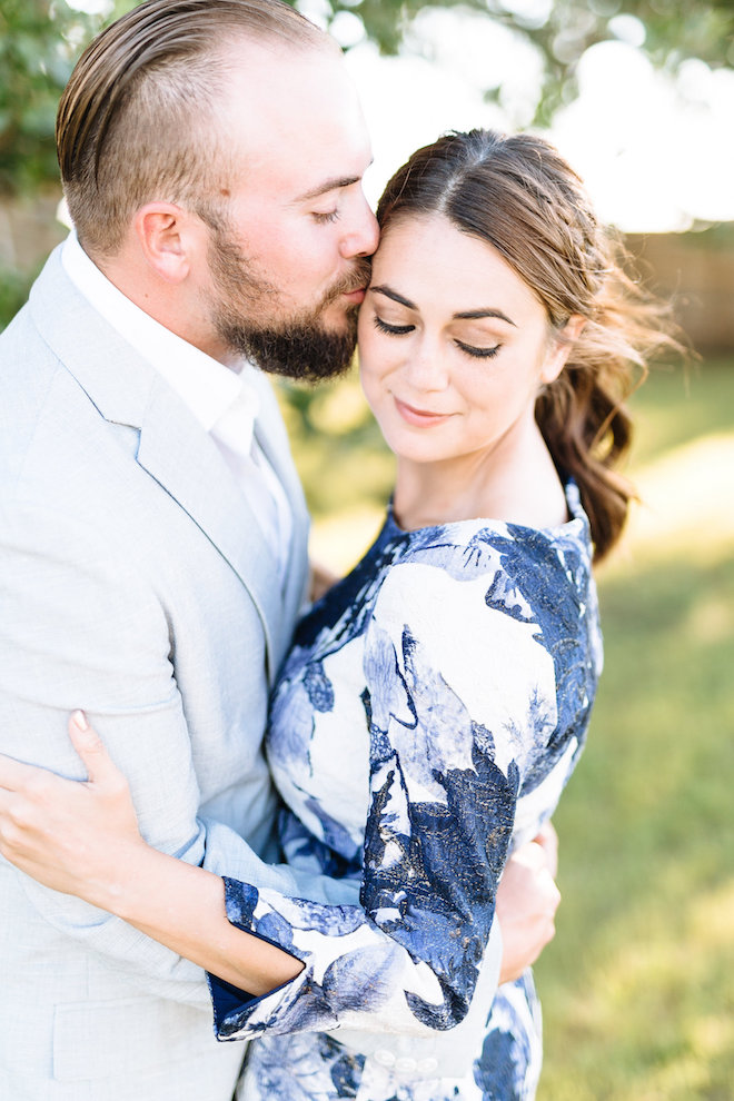 Swooning over this stunning engagement session and light!