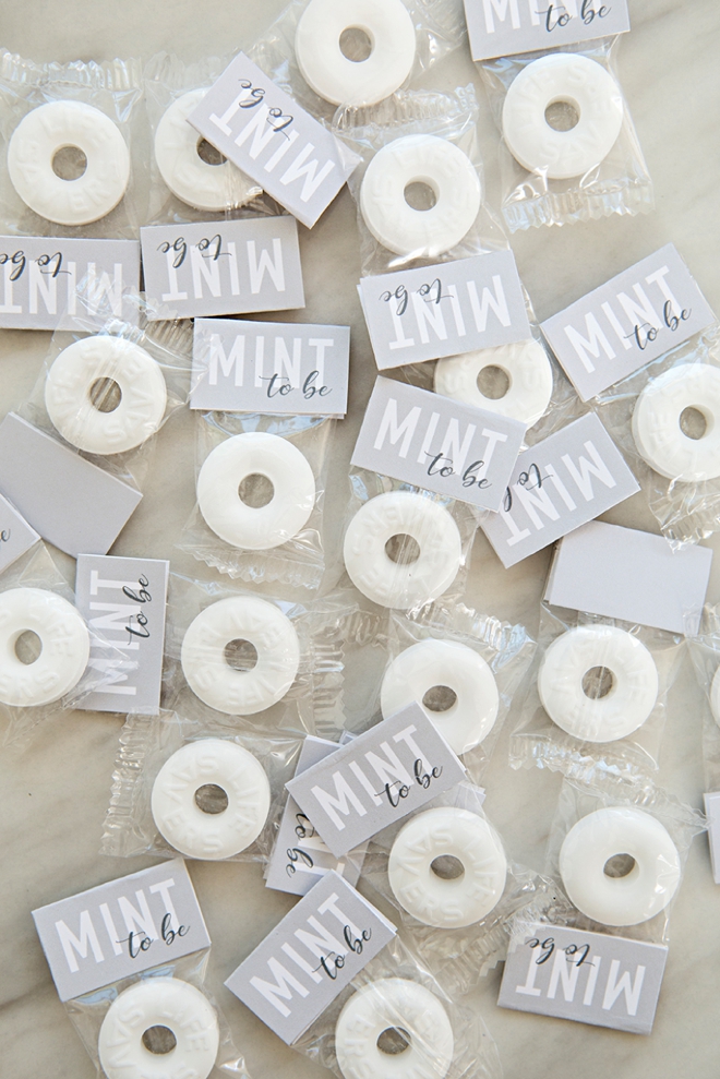 We're obsessing over these DIY Mint To Be favors, print the tags for free!