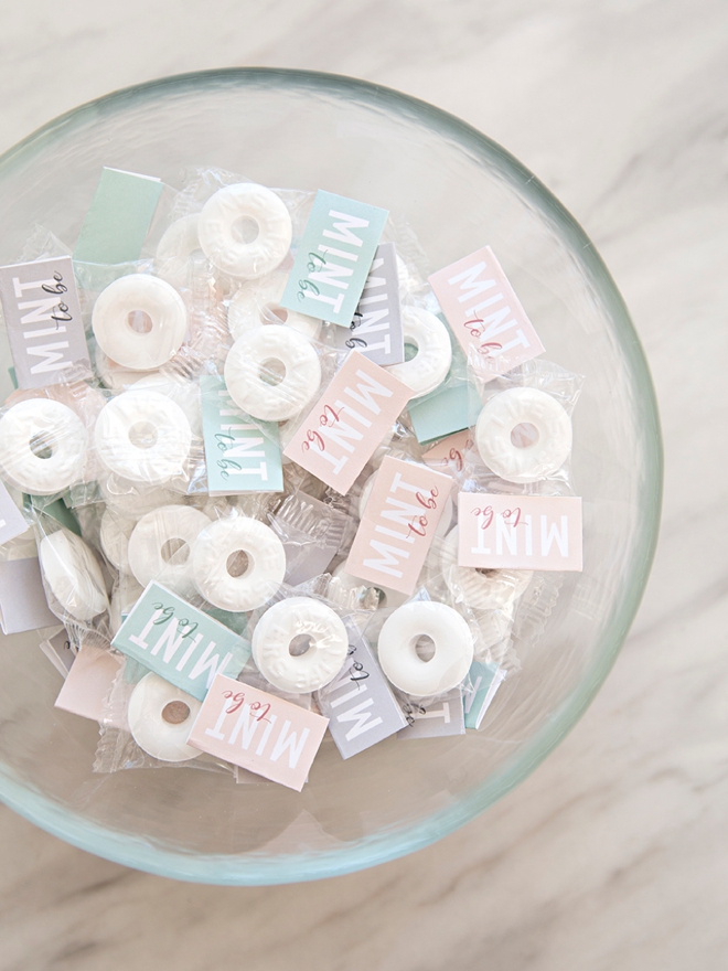 These DIY mint to be favors are to die for!